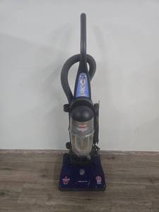 lot 119 image: Bissell Powerforce Bagless Upright Vacuum