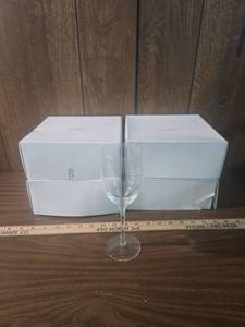 lot 133 image: (8) Crystal White Wine Glass