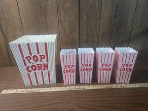 lot 135 image: Classic Red Striped Popcorn Boxes Set