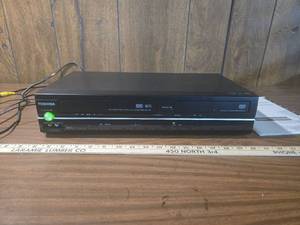 lot 164 image: Toshiba SD-V296KU DVDVCR Combo Player