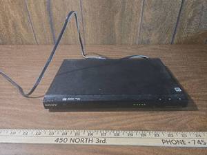 lot 165 image: Sony DVP-SR200P CDDVD Player