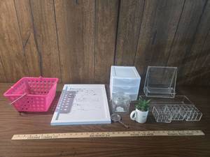 lot 210 image: Modern Desk Organization Set