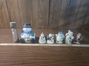 lot 214 image: Winter Snowman Figurine Collection