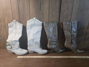 lot 225 image: Womens Tall Riding Boots with Lace Detail