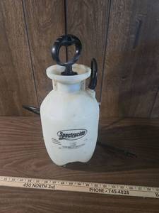 lot 249 image: Spectracide Pump Sprayer