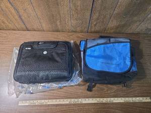 lot 269 image: Dell Professional Laptop Messenger Bag