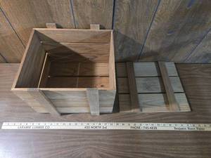 lot 286 image: Thomas Facconi Classics Wood Storage Box