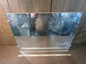 lot 293 image: Mirror
