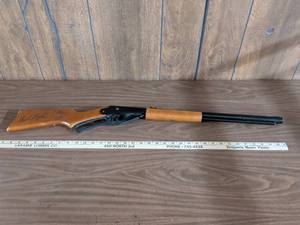 lot 306 image: Daisy Model 1894 BB Gun with Western Theme