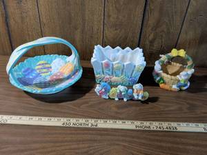 lot 310 image: Easter Bunny Basket Display Set