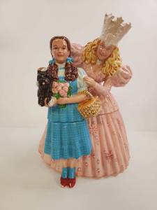 lot 104 image: Wizard of Oz Cookie Jar