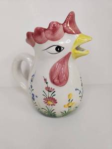 lot 154 image: Decorative Rooster Creamer