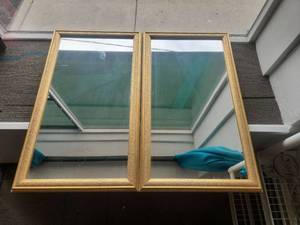 lot 210 image: Home Interiors Gold Framed Wall Mirror Pair 17x30