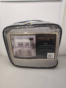 lot 218 image: Christian Siriano King Duvet 3 Piece Set - Grey