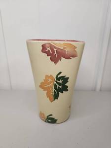 lot 237 image: Leaf Pattern Ceramic Flower Vase
