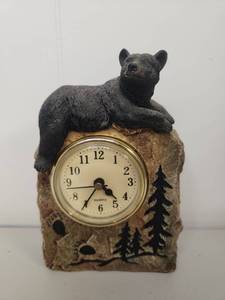 lot 244 image: Black Bear Forest Scene Desk Clock