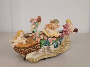 lot 260 image: San Francisco Music Box Violin with Cherubs