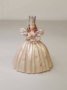 lot 266 image: Wizard of Oz Glinda Good Witch Figurine #1804 by Westland