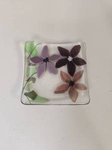 lot 271 image: Handcrafted Floral Glass Dish