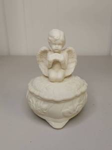 lot 277 image: White Porcelain Angel Trinket Box