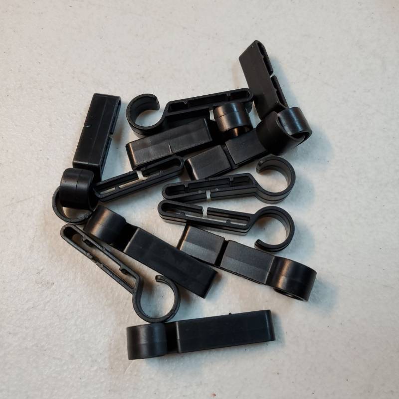 lot 43487 image: 12PCS Plastic Helmet Clips Attachment Head Light Clamps Black Set Headlamp Hard hat Safety Cap Hook Outdoor Tools Accessory - Retail $6