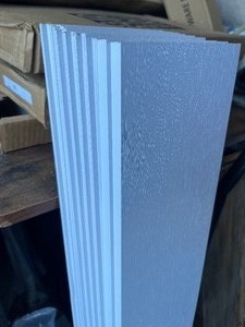 lot 59 image: Bundle of 9 white Tongue and Groove Slats 3 x 6 each