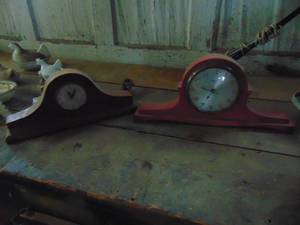 lot 2668 image: Pair of Mantle Clocks