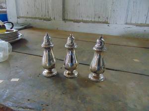 lot 2701 image: Silver Plate Salt and Pepper Shakers