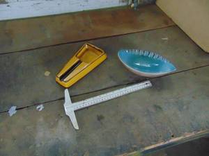 lot 2710 image: Ashtray and Pipe Stand