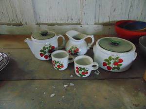 lot 2715 image: McCoy Strawberry Containers and Cups