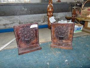 lot 2744 image: Pair of Metal Book Ends