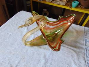 lot 2754 image: Murano Styled Swan