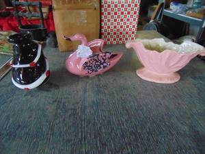 lot 2774 image: Selection of Planters and Decor