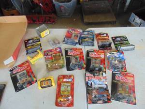 lot 3080 image: Nascar DieCast Cars NIB