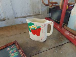 lot 3104 image: HullMcCoy Pitcher