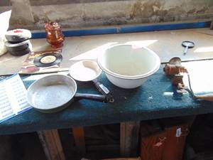 lot 3124 image: Enamelware Bowl - Meat Grinder - 2 Aluminum skillets