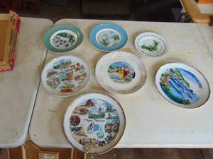 lot 3154 image: Christmas Collector Plates and More