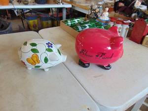 lot 3169 image: Pair of Piggy Banks