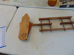 lot 3186 image: Wall Pocket and Spice Rack