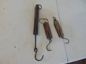 lot 3188 image: 3 Metal Scales