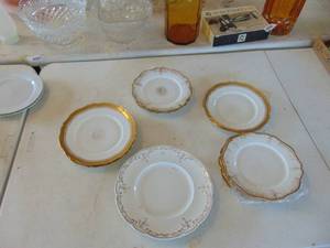 lot 3194 image: Gold Rimmed Plates - French