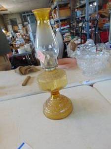 lot 3208 image: AmberYellow Oil Lamp