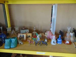 lot 3228 image: Contents of Shelf - Blue Shoes