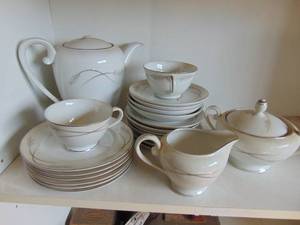 lot 3234 image: Jyoto - China Pieces - -
