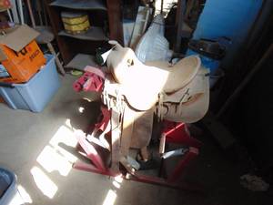 lot 3256 image: Pony Saddle - Brahma - pretty Dry