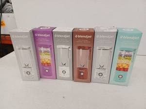 lot 26504 image: Lot of 6 Blendjet Original Portable Blenders