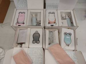 lot 26531 image: NuFace Mini Facial Toning Device Lot