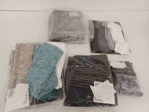 lot 26541 image: Lot of Tommie Copper Apparel