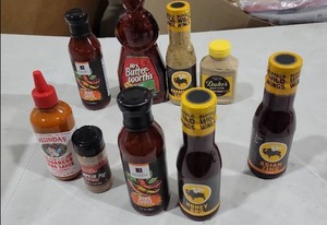 lot 9143 image: Everything in the picture