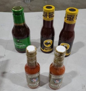 lot 9187 image: Everything in the picture